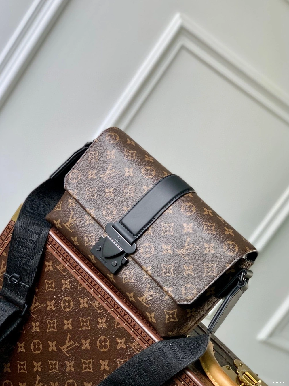 Messenger VUITTON S-Cape LOUIS 0824